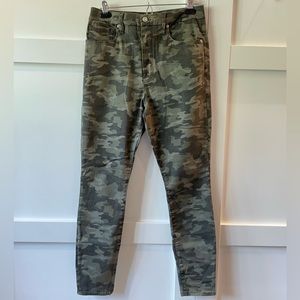 Brand new, never worn Good American camo jeans